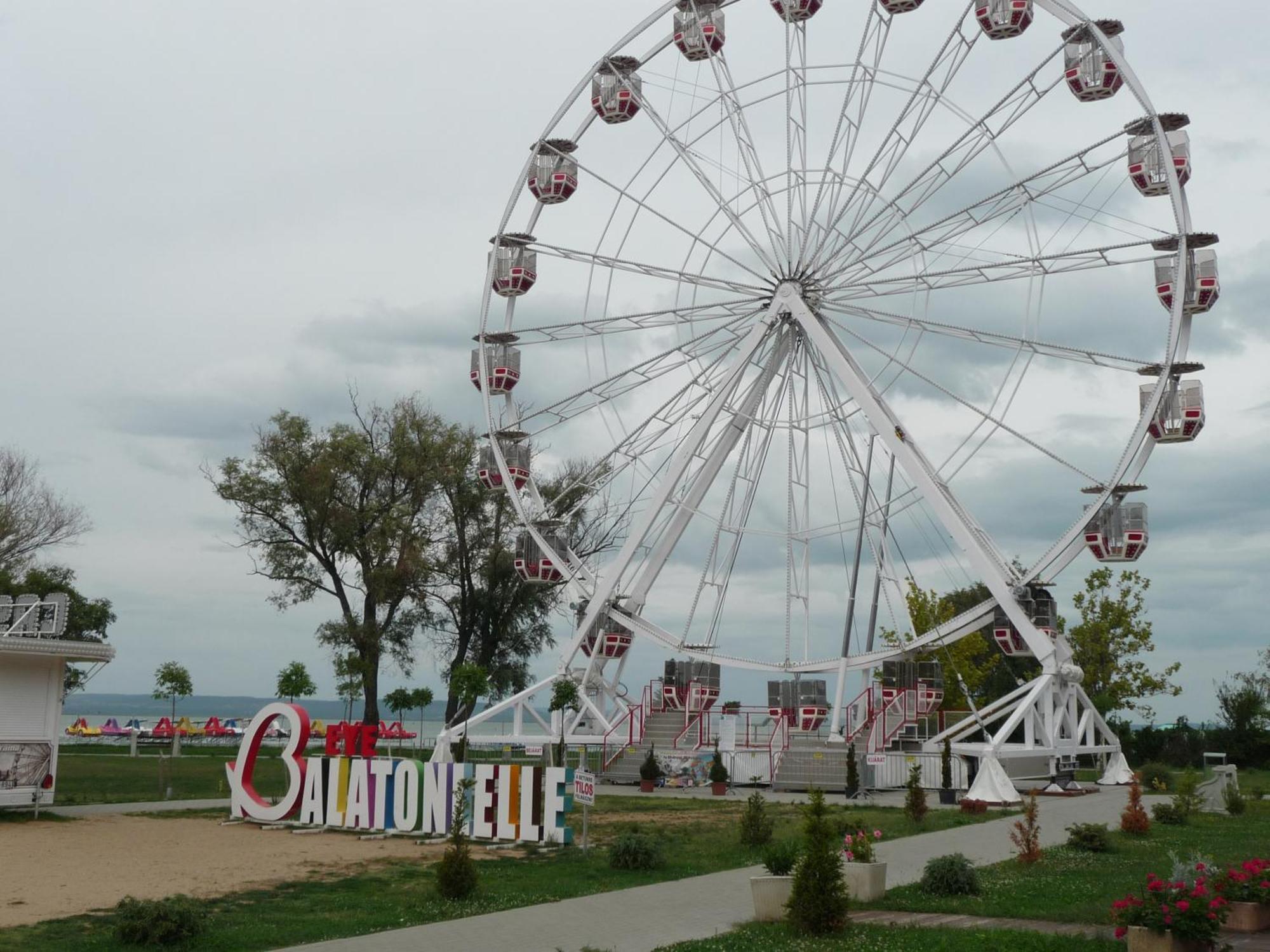 Nádas Társasház Balatonlelle Exterior foto